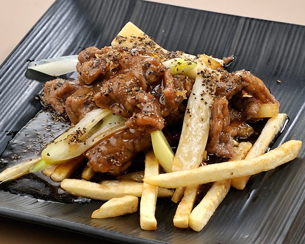 牛肉とポテトの黒胡椒炒め