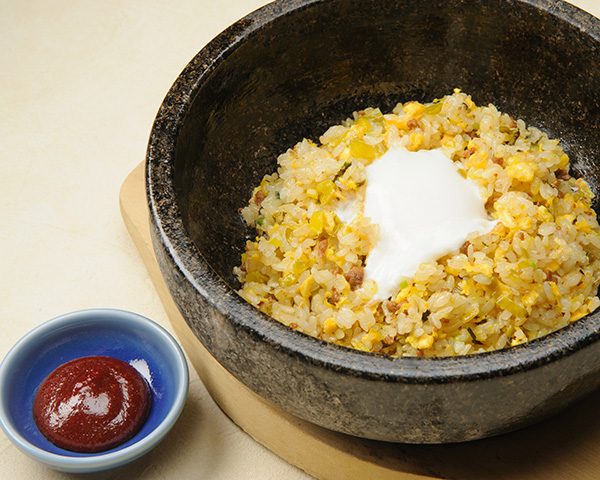 高菜とガーリックの石焼きチャーハン